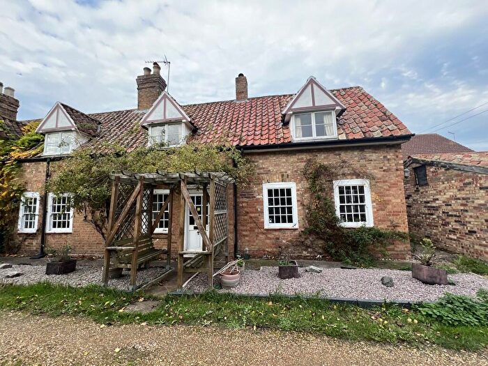 2 Bedroom Cottage For Sale In Porters Yard, High Street, Chatteris, Cambs., PE16