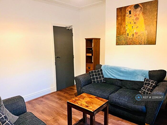 5 Bedroom Terraced House To Rent In Newington Road, Sheffield, S11