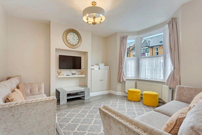 5 Bedroom Terraced House For Sale In Villiers Road, London, NW2