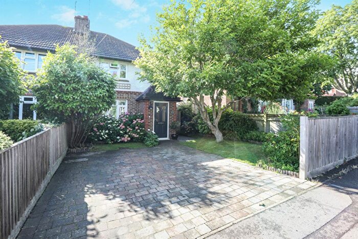 3 Bedroom Semi-Detached House For Sale In Luxford Road, Lindfield, Haywards Heath, RH16