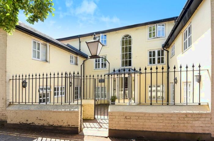 2 Bedroom Apartment To Rent In Church Street, Dorking, RH4