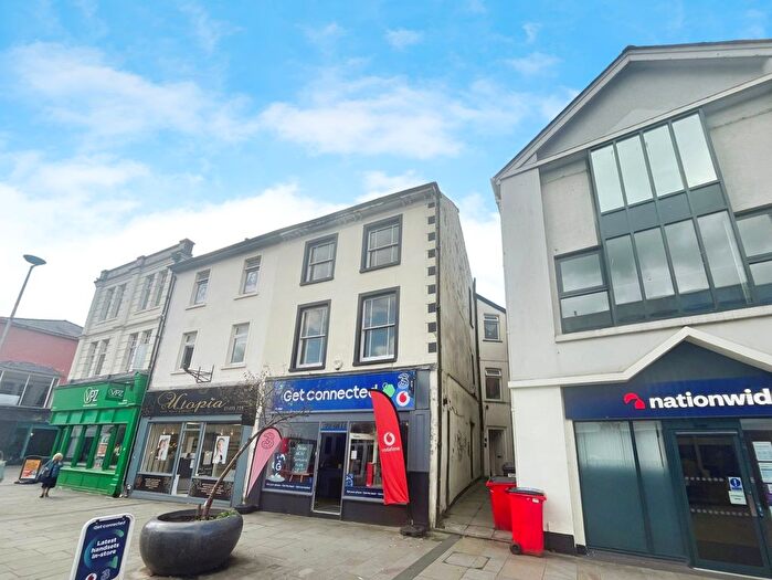 1 Bedroom Flat To Rent In George Street, Pontypool, NP4