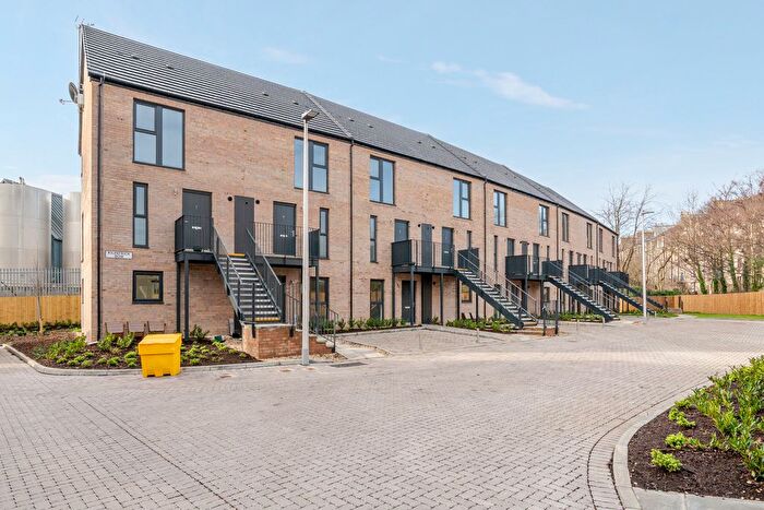 2 Bedroom Maisonette To Rent In Kilpatrick Bow, Bonnington, Edinburgh, EH6