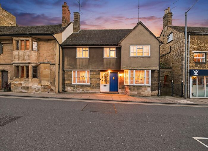 4 Bedroom Terraced House For Sale In St. Pauls Street, Stamford, PE9
