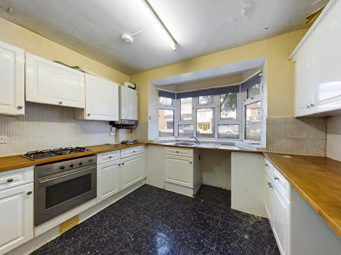 1 Bedroom Flat To Rent In John Newton Court, Welling, Kent, DA16
