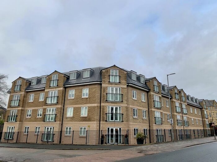 2 Bedroom Apartment To Rent In The Hub, Caygill Terrace, Halifax, HX1