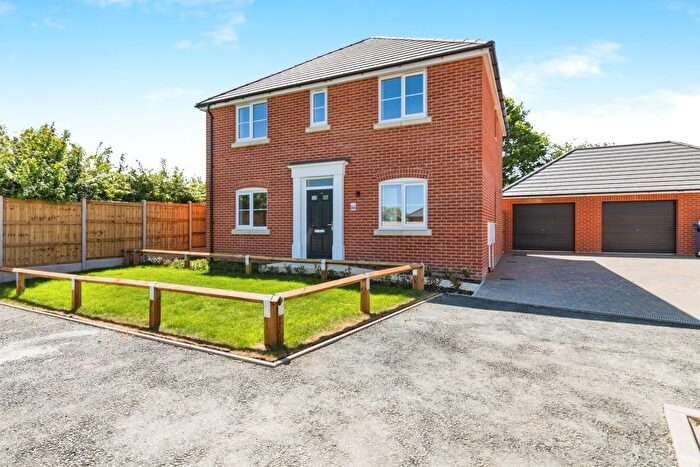 4 Bedroom Detached House For Sale In Bedingfield Road, Bungay, NR35