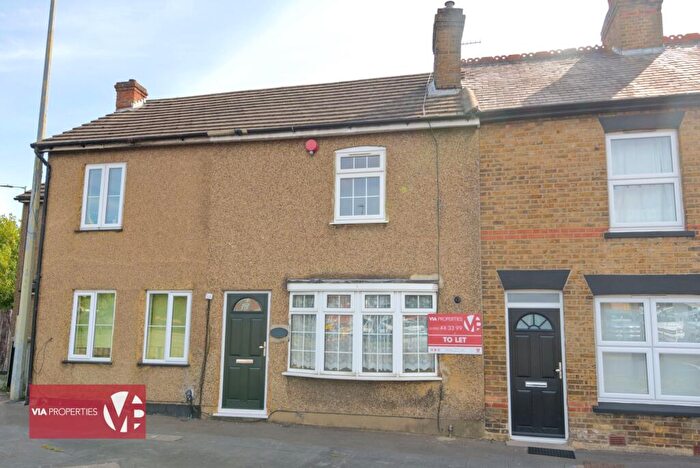 2 Bedroom House To Rent In Amwell Street, Hoddesdon, EN11