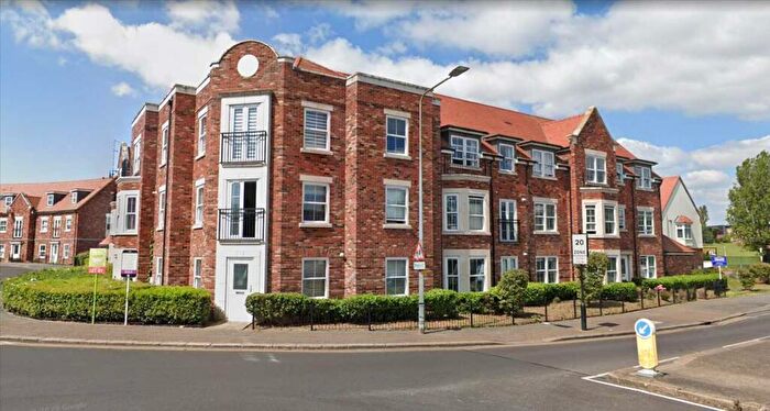 2 Bedroom Apartment To Rent In Leigh On Sea, SS9