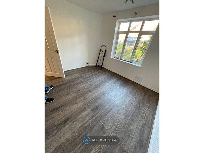 2 Bedroom Maisonette To Rent In Sefton Avenue, Harrow, HA3