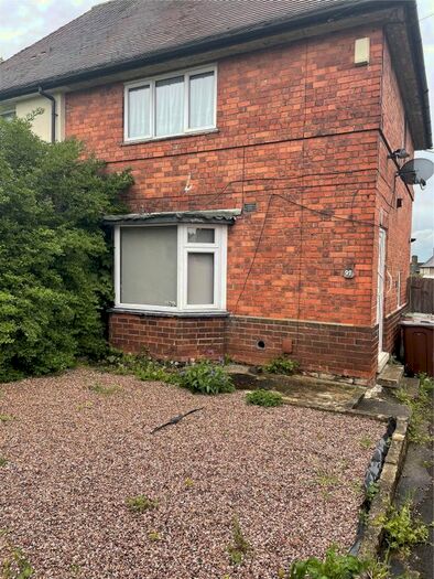 3 Bedroom Semi-Detached House To Rent In Wendover Drive, Nottingham, NG8