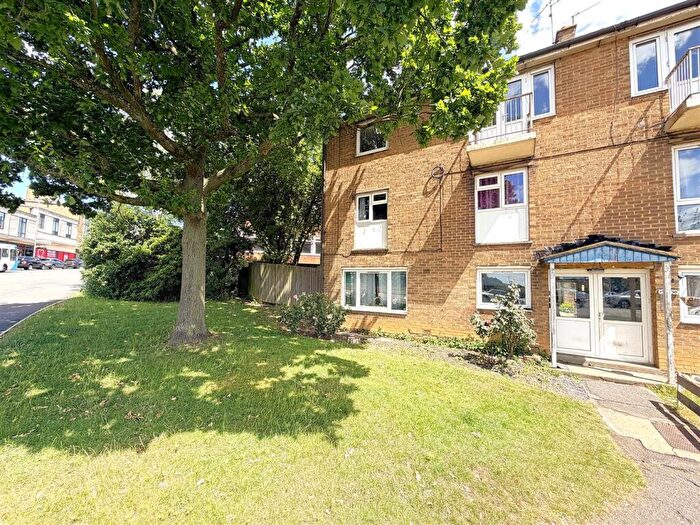 3 Bedroom Apartment For Sale In Elizabeth Street, Corby, NN17