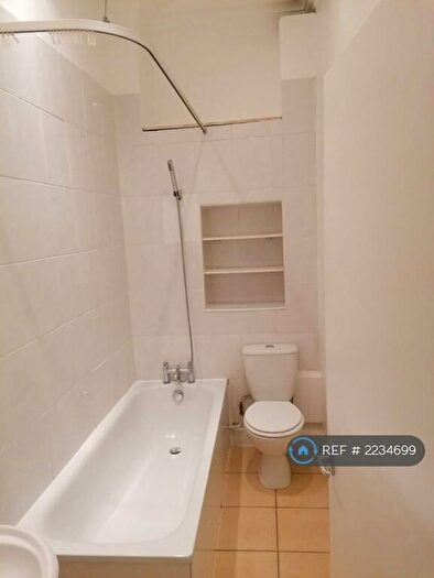 1 Bedroom Flat To Rent In Coldharbour Lane, London, SE5