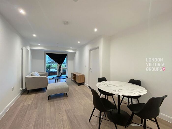 1 Bedroom Flat To Rent In Ellipse House, Eden Place, London, E16