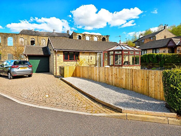 2 Bedroom Bungalow For Sale In Brandwood Park, Stacksteads, Rossendale, OL13