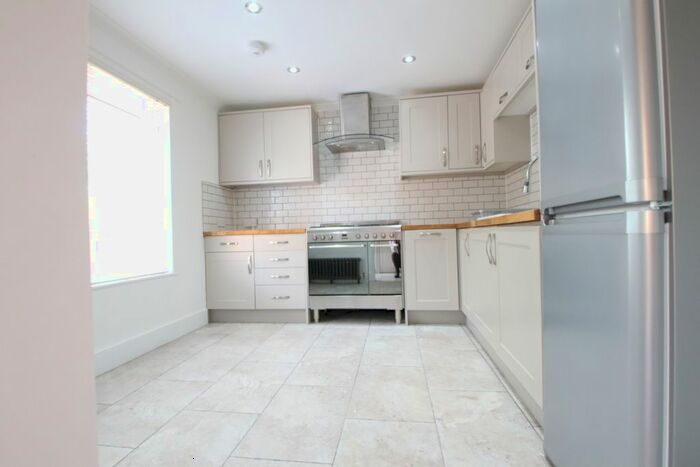 3 Bedroom Terraced House To Rent In Junction Road, Tufnell Park, N19