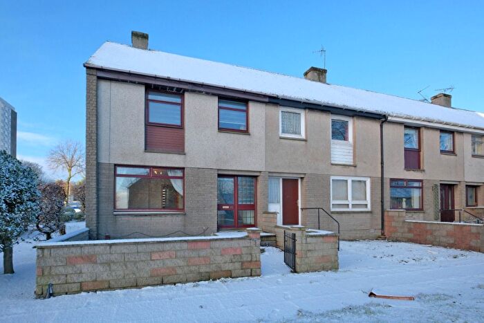 3 Bedroom Terraced House To Rent In Plane Tree Road, Cornhill, Aberdeen, AB16