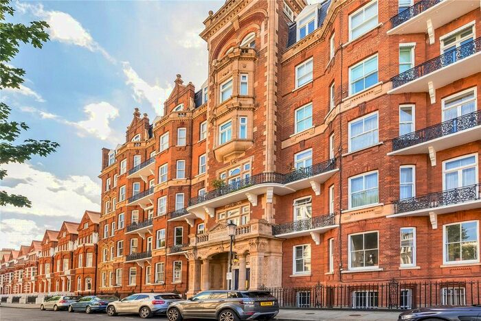 2 Bedroom Flat To Rent In Langham Mansions, Earl's Court Square, London, SW5