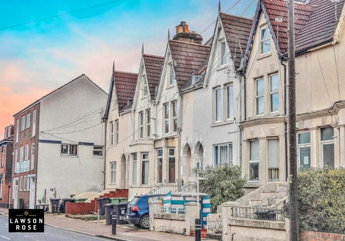 2 Bedroom Flat To Rent In Waverley Road, Southsea, PO5