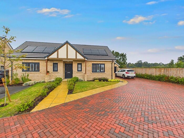 2 Bedroom Detached Bungalow For Sale In Hotchkin Gardens, Woodhall Spa, LN10