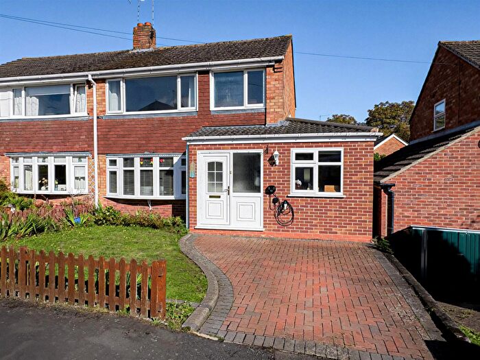 3 Bedroom Semi-Detached House For Sale In Elton Road, Bewdley, DY12