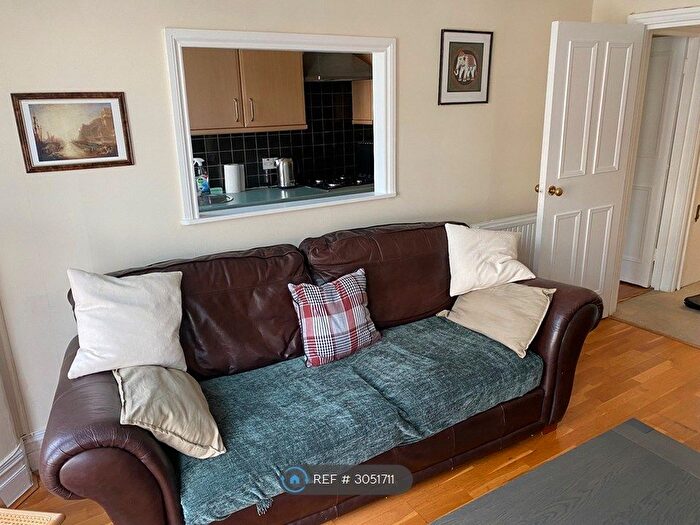 2 Bedroom Flat To Rent In Tregothnan Road, London, SW9