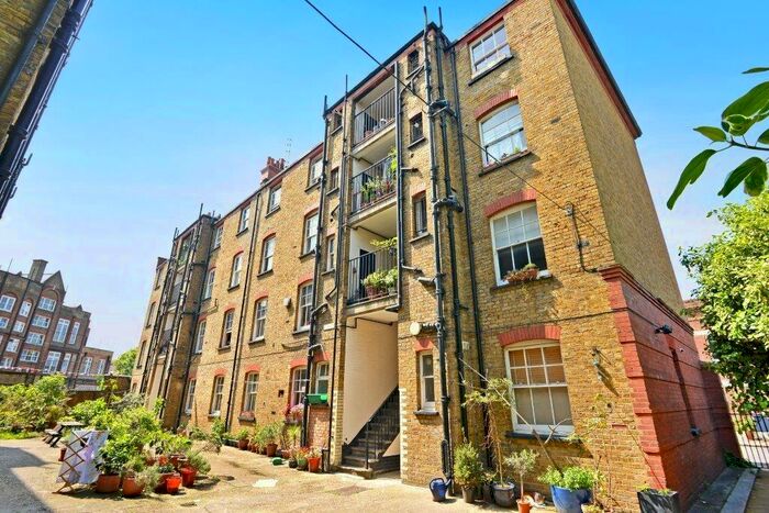 2 Bedroom Apartment To Rent In Shepton House, Welwyn Street, Bethnal Green, E2