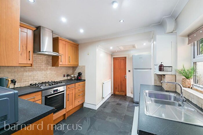 2 Bedroom End Of Terrace House For Sale In Beaconsfield Place, Epsom, KT17