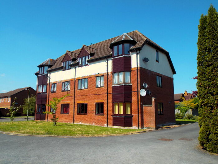 2 Bedroom Apartment To Rent In Heron Drive, Langford Village, OX26