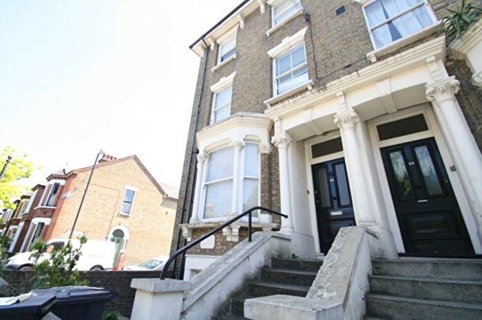 3 Bedroom Maisonette To Rent In Lilford Road, Brixton, SE5