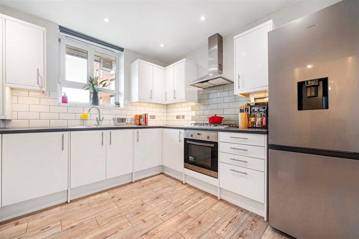 2 Bedroom Flat For Sale In York Hill, West Norwood, SE27