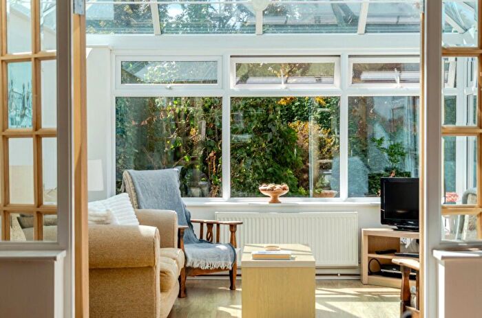 4 Bedroom Bungalow For Sale In Clyst St Mary, EX5