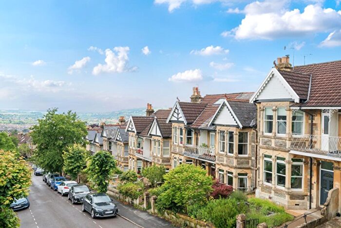 4 Bedroom Terraced House To Rent In Shakespeare Avenue Bath, BA2