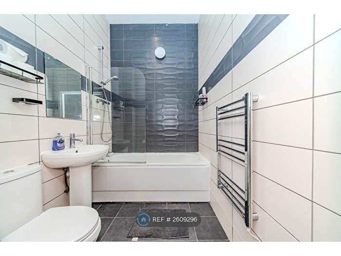 1 Bedroom Flat To Rent In Osmond Road, Hove, BN3
