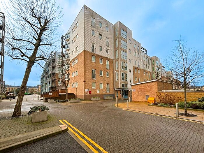 1 Bedroom Flat To Rent In Warren Close, Cambridge, CB2