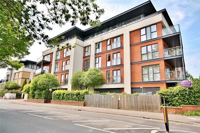 1 Bedroom Apartment To Rent In Sycamore Avenue, Woking, Surrey, GU22