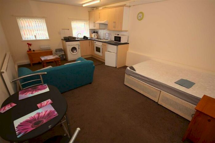 Flat To Rent In Rosedale Mansions, Boulevard, Hull, HU3