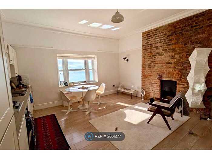 2 Bedroom Flat To Rent In West Hill Road, St. Leonards-On-Sea, TN38