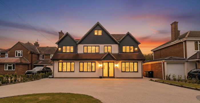 5 Bedroom Detached House For Sale In Shefford Road, Clifton Shefford, SG17