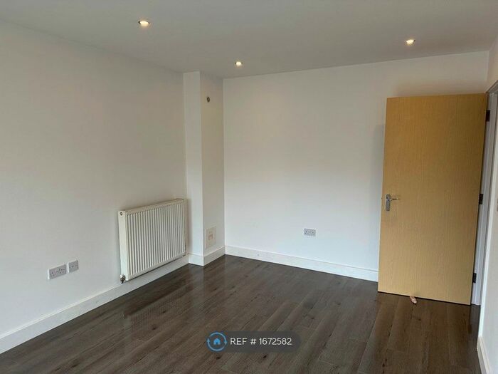 2 Bedroom Flat To Rent In Northlands Road, Southampton, SO15