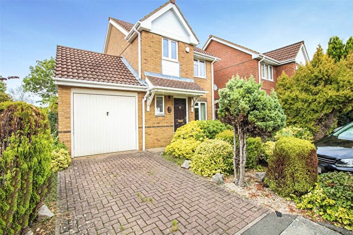3 Bedroom Detached House For Sale In Kalman Gardens, Old Farm Park, Milton Keynes, Buckinghamshire, MK7
