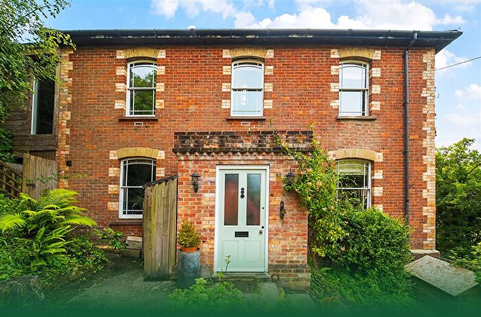 5 Bedroom Detached House For Sale In The Bridge, Sturminster Newton, Dorset, DT10