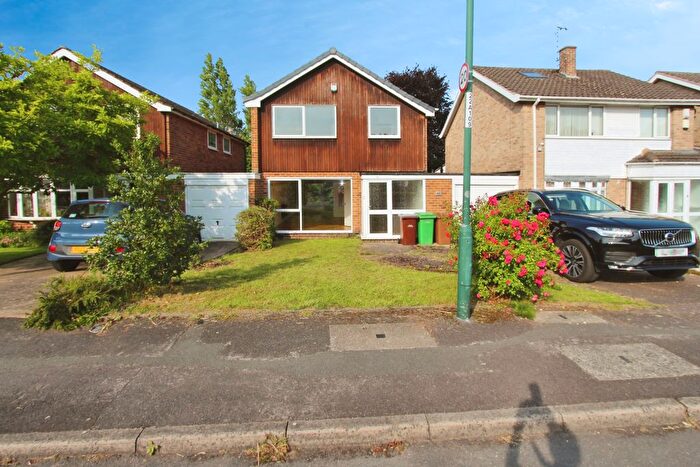4 Bedroom Detached House To Rent In Appledore Avenue, Wollaton, Nottingham, NG8