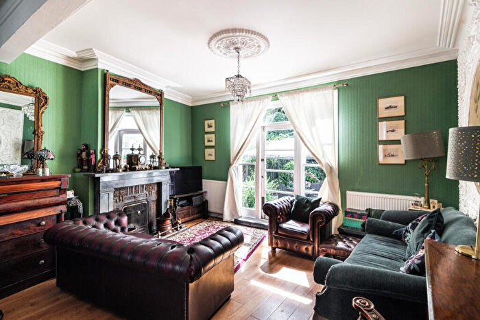 5 Bedroom Terraced House For Sale In Listria Park, Stoke Newington, N16