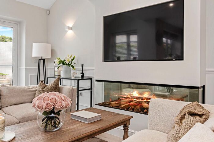 3 Bedroom Detached House For Sale In Wenford Close, Windle, WA10