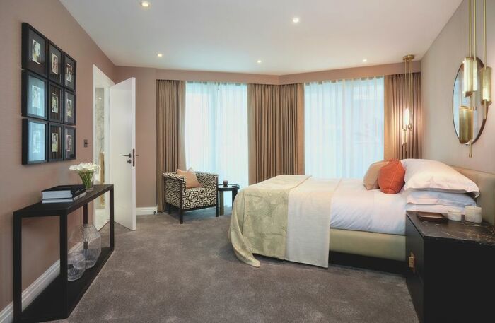 2 Bedroom Flat For Sale In Park Street, London, SW6