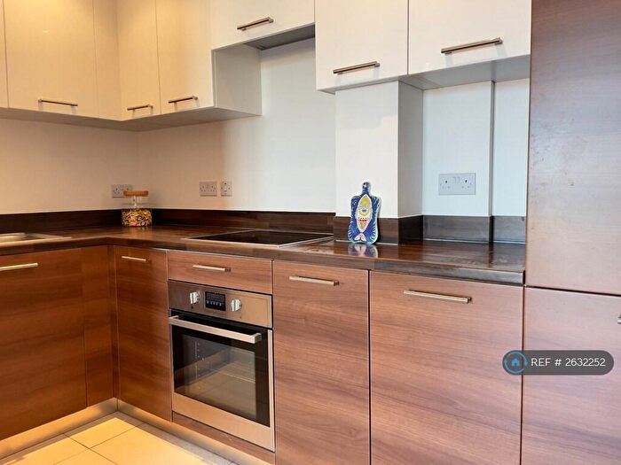 1 Bedroom Flat To Rent In Forge Square, London, E14