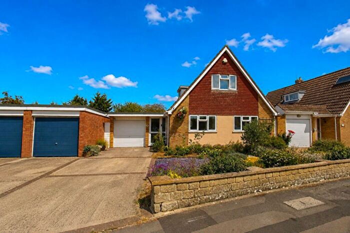 4 Bedroom Detached House For Sale In Ingram Road, Melksham, SN12