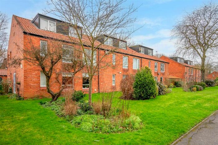 1 Bedroom Maisonette To Rent In Peel Close, Heslington, York, YO10