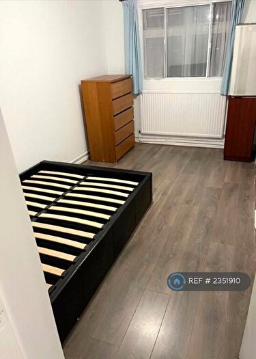 2 Bedroom Flat To Rent In Calcraft House, London, E2